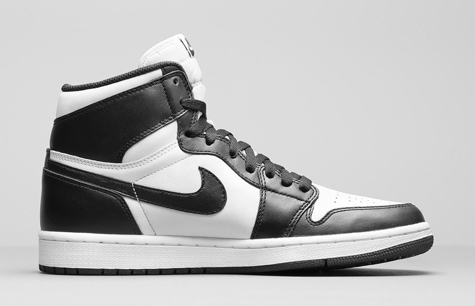 Air Jordan Retro 1 Black and White