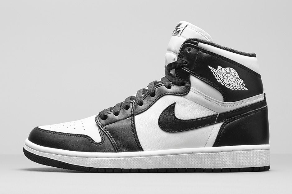 Air Jordan Retro 1 Black and White