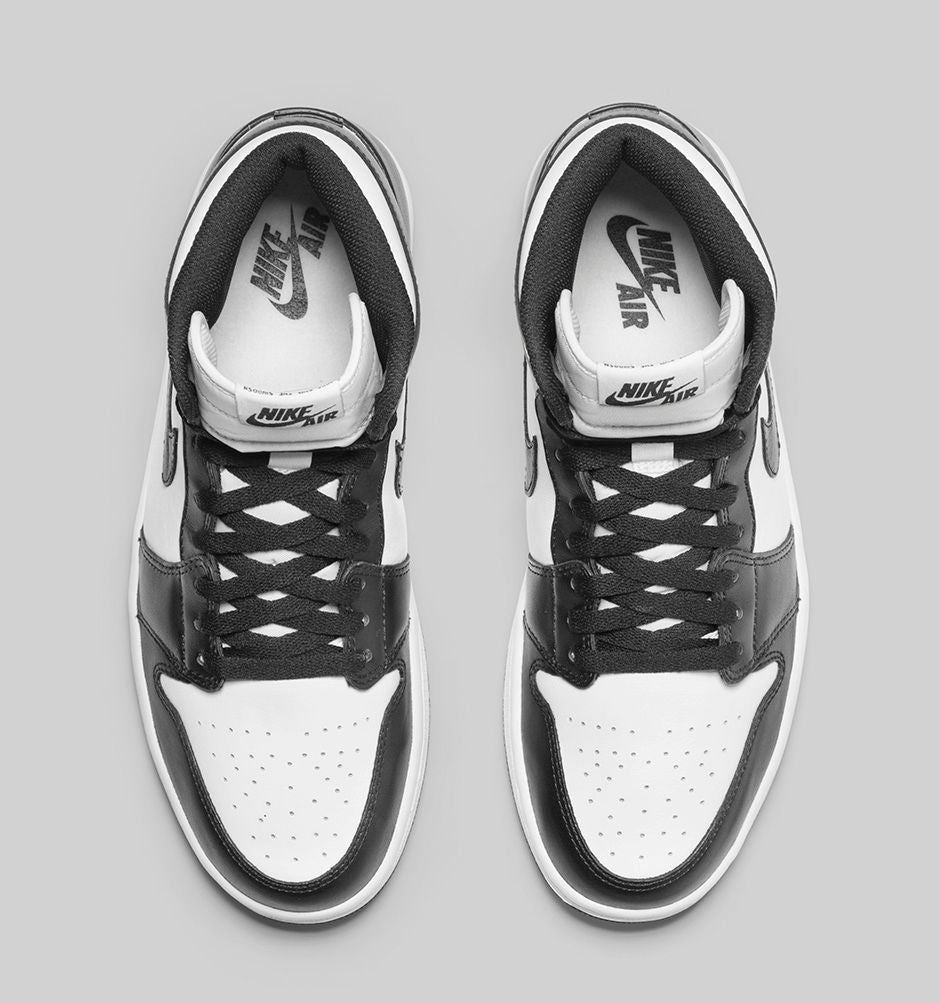Air Jordan Retro 1 Black and White