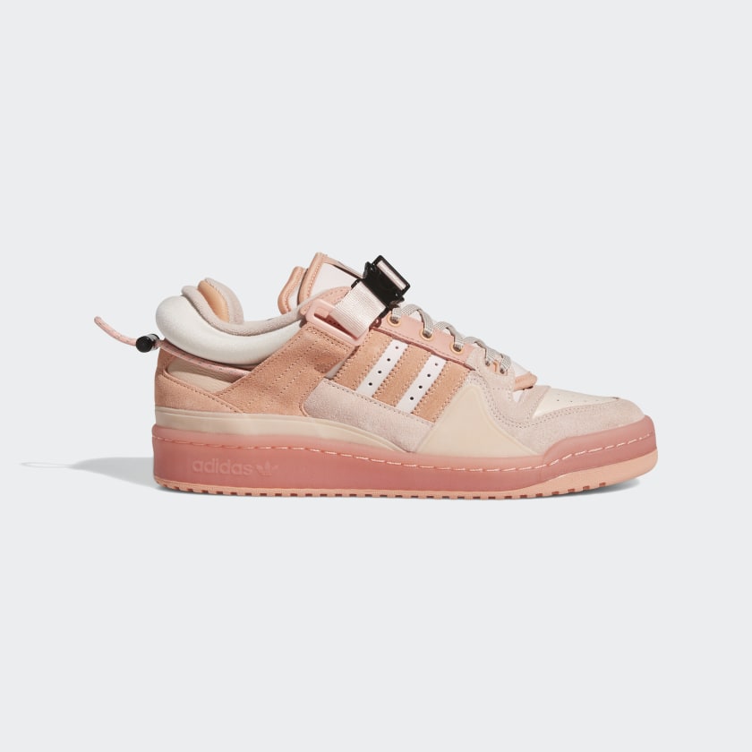 BAD BUNNY FORUM PINK
