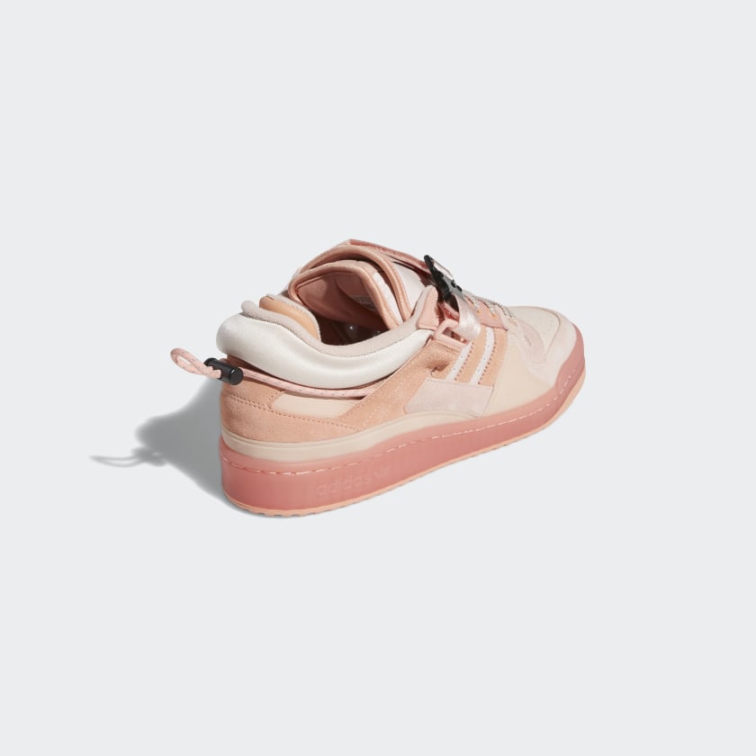 BAD BUNNY FORUM PINK