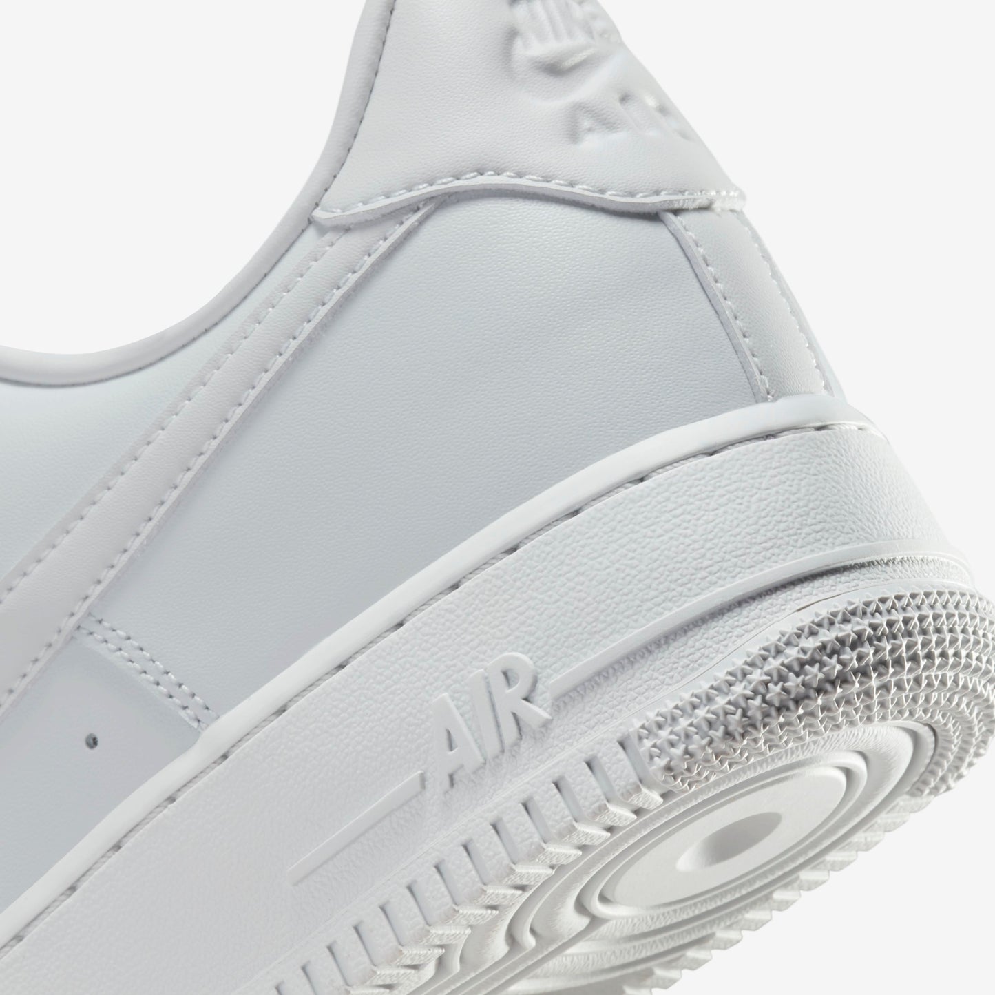 Nike Air Force 1 07 White