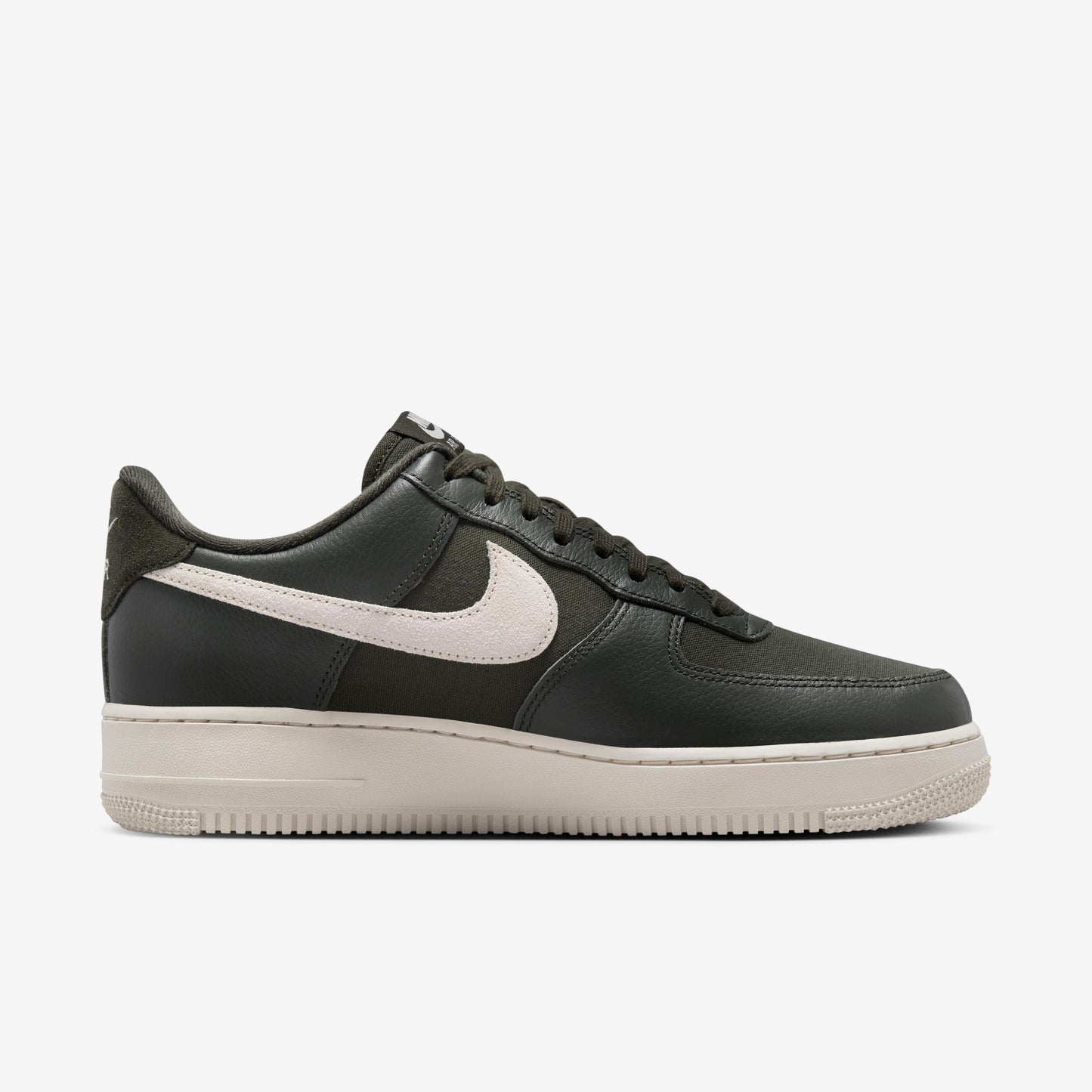 Nike Air Force 1 07 LX NBHD