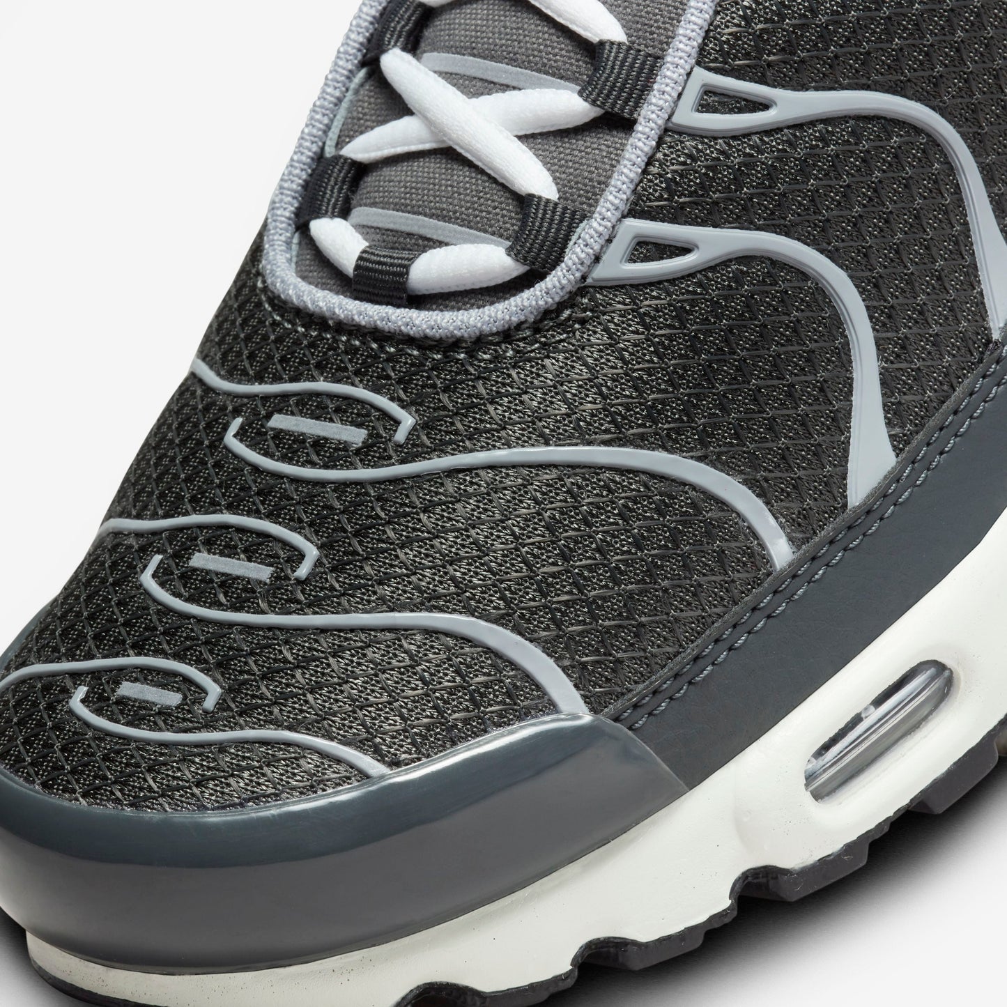 NIKE AIR MAX PLUS EWT