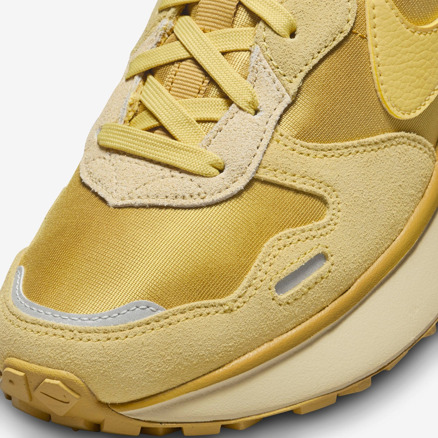 Nike Phoenix Waffle Yellow