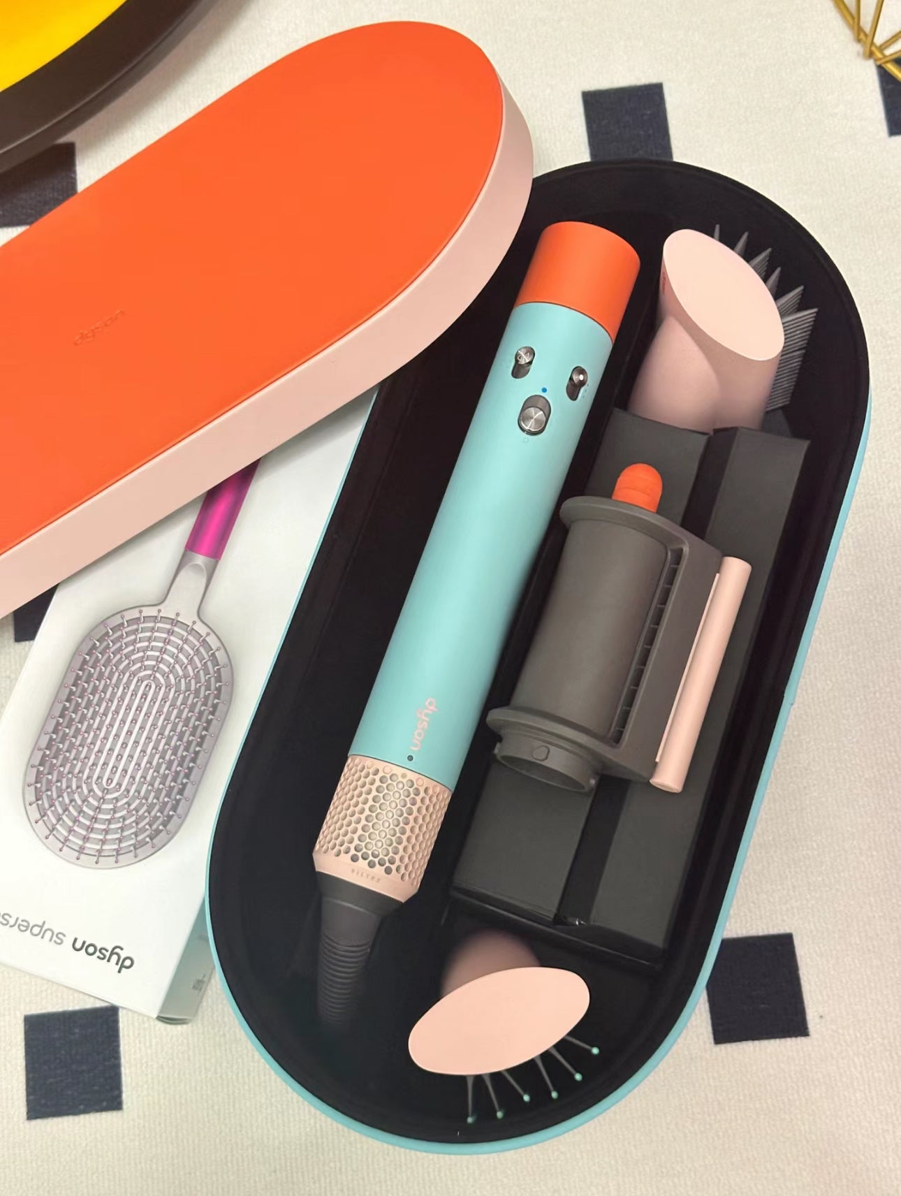 Dyson Airwrap i.d.™ Liso+Ondulado (Pátina cerámica/Topacio) 220 volteos