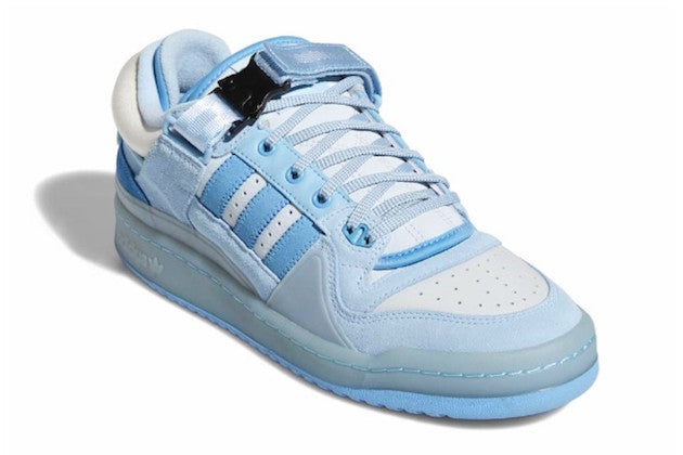 BAD BUNNY FORUM BLUE TINT