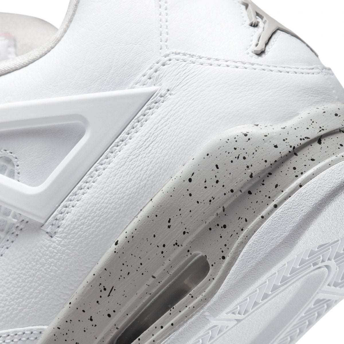Air Jordan Retro 4 White Oreo