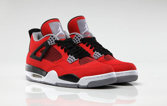 Air Jordan Retro 4 Toro Bravo