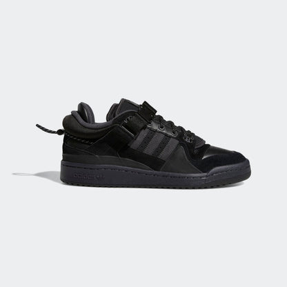 BAD BUNNY FORUM BLACK