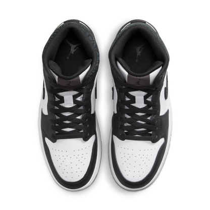 Air Jordan Retro 1 Black and White SNAKE