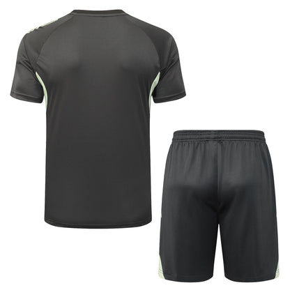 Conjunto de entrenamiento 25-26 Real Madrid