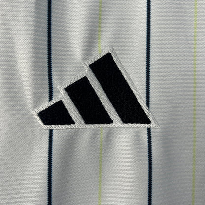Camiseta Retro Edición Especial Real Madrid 25-26